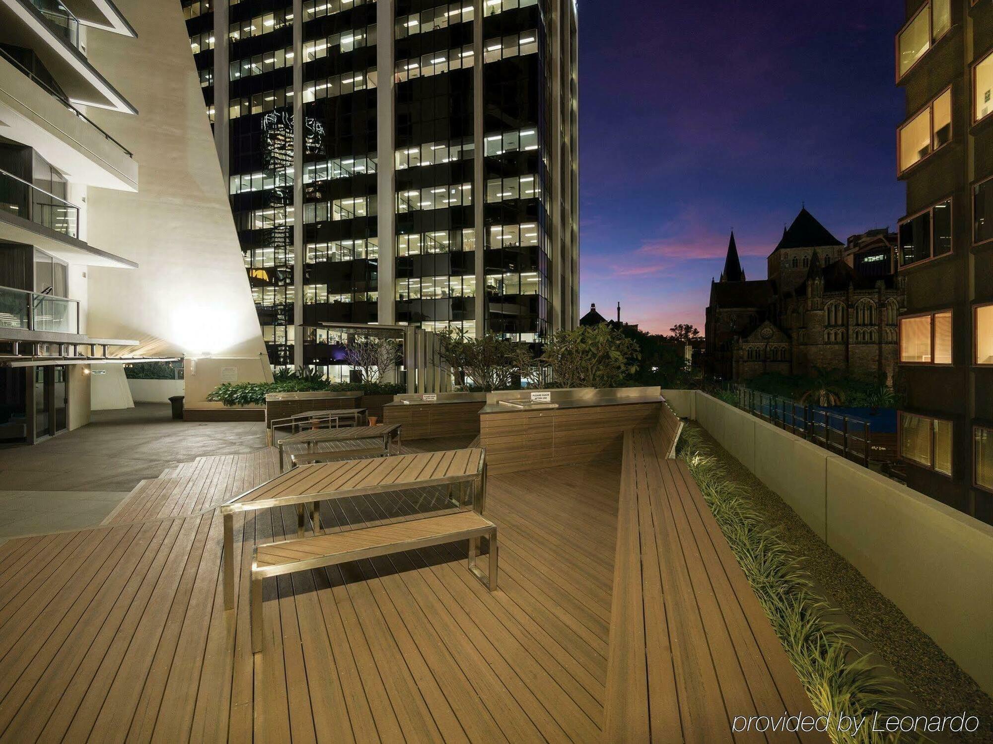 Oaks Aurora Aparthotel 4*