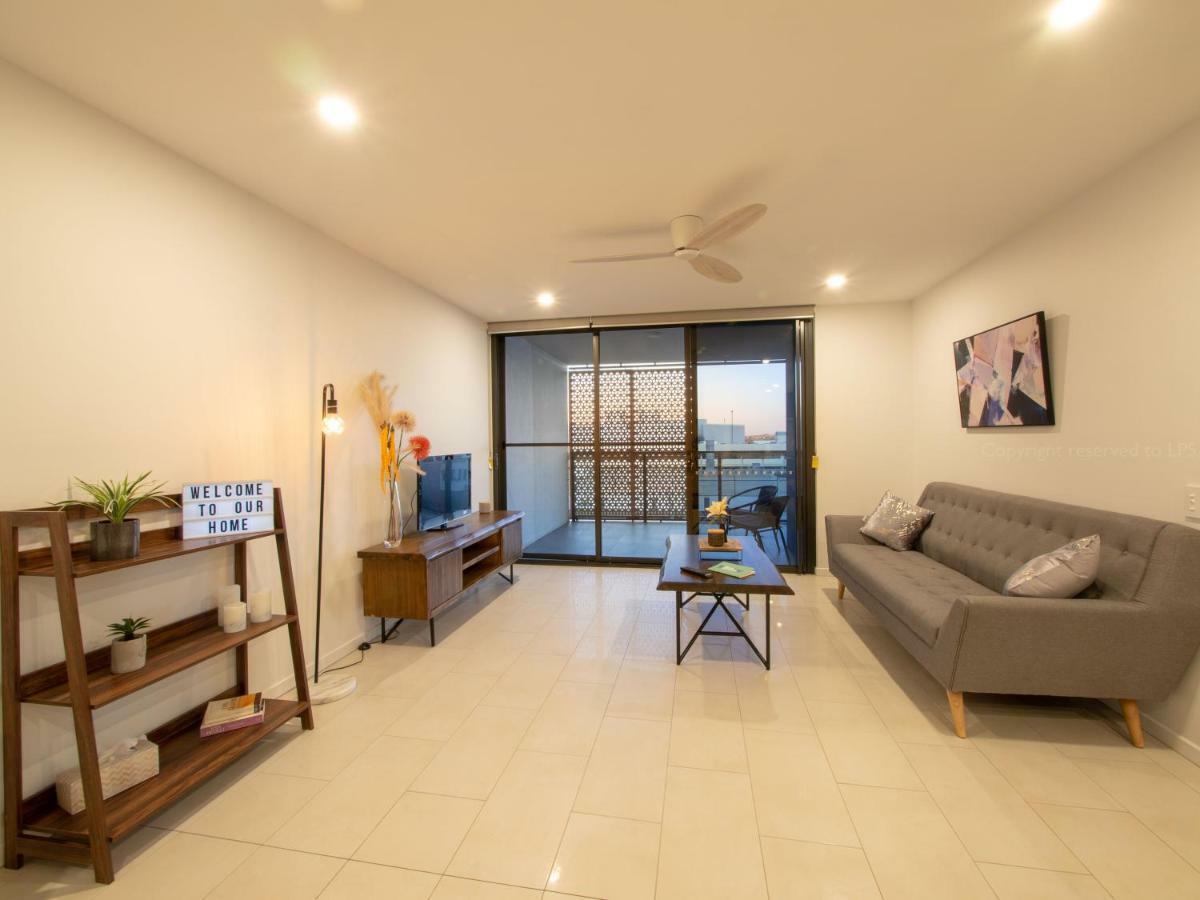 Stawealth Westside Apartment