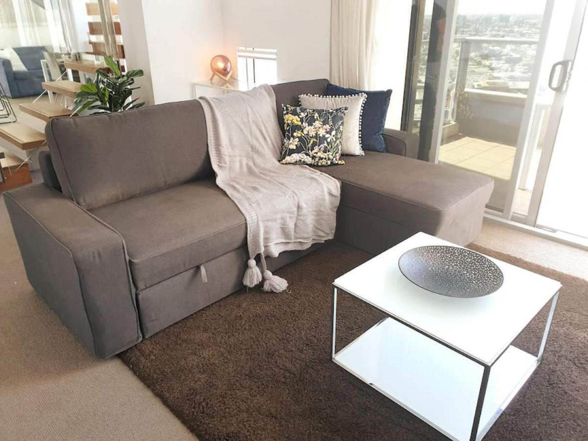 Sk1 - 2 Level 2 Bedroom Skyline Skyhome *