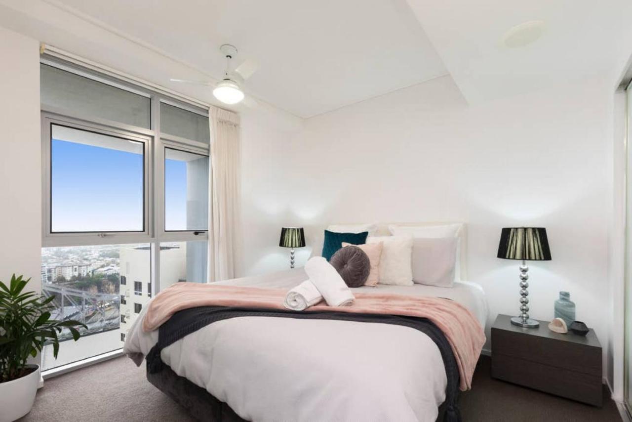 Sk1 - 2 Level 2 Bedroom Skyline Skyhome Brisbane