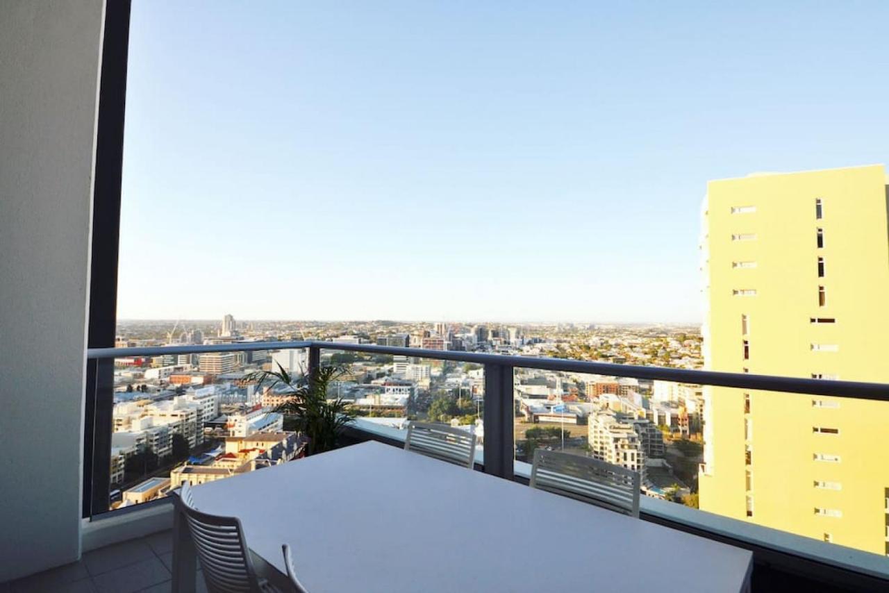 Sk1 - 2 Level 2 Bedroom Skyline Skyhome Apartment Brisbane