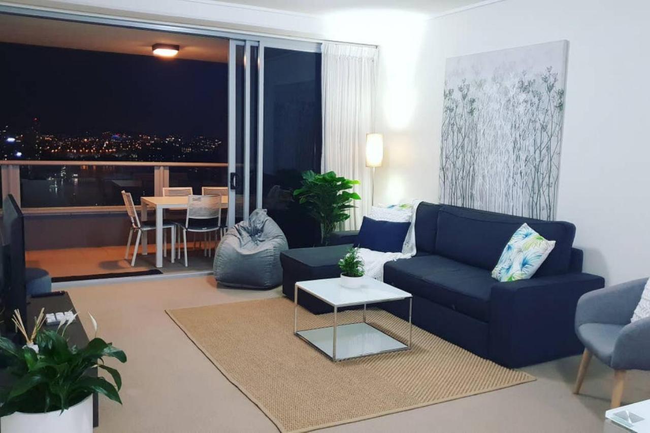 Apartment Sk2 - Charming Skyline Cbd W River Views 3 Bedroom Private Brisbane
