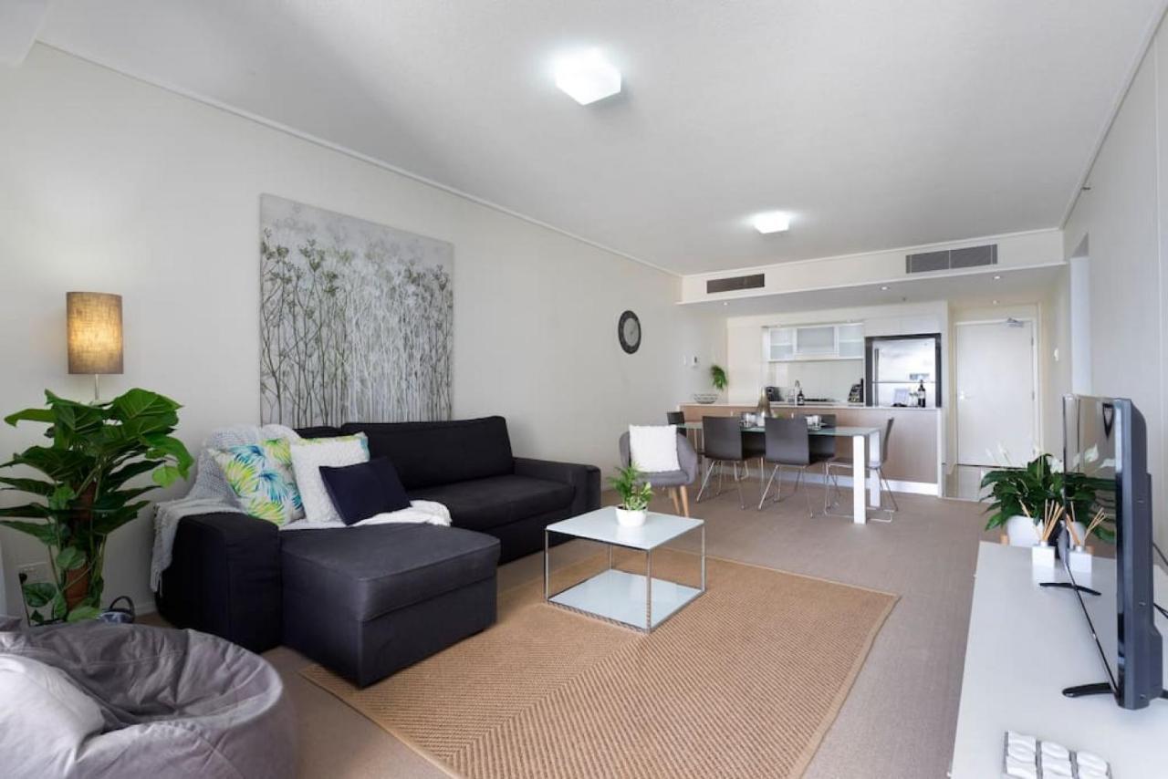 Apartment Sk2 - Charming Skyline Cbd W River Views 3 Bedroom Private