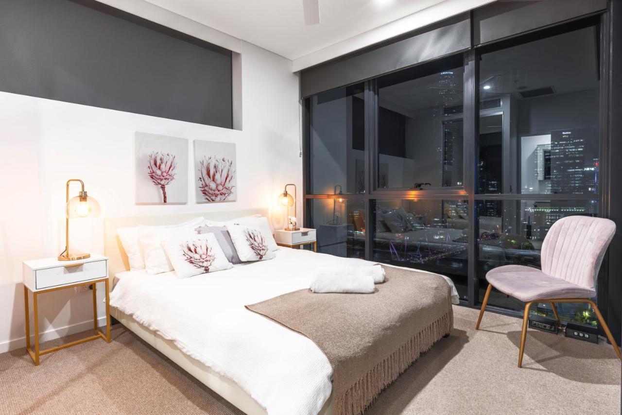South Bank Beautiful River View Tower Apartment Brisbane