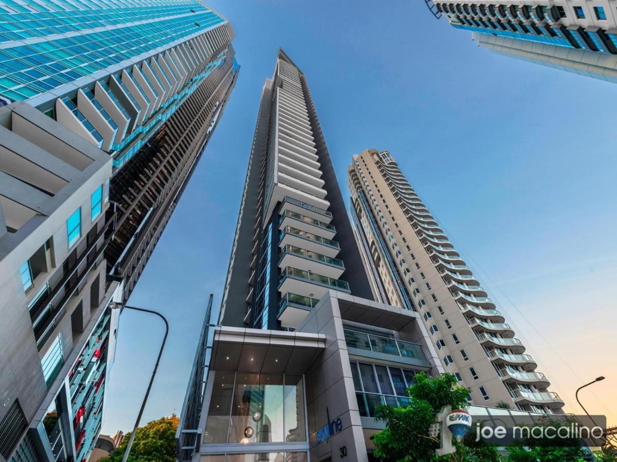 Executive 3 Bedroom Family - Cbd - Views - Netflix - Fast Wifi - Free Parking Apartment *