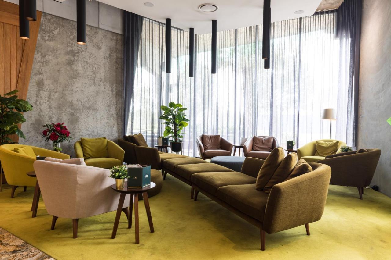 Eatons Hill Hotel 4*