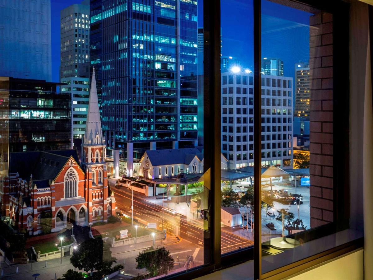 Pullman King George Square Hotel 5*